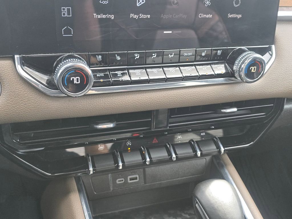 Used 2023 GMC Canyon Denali image 25