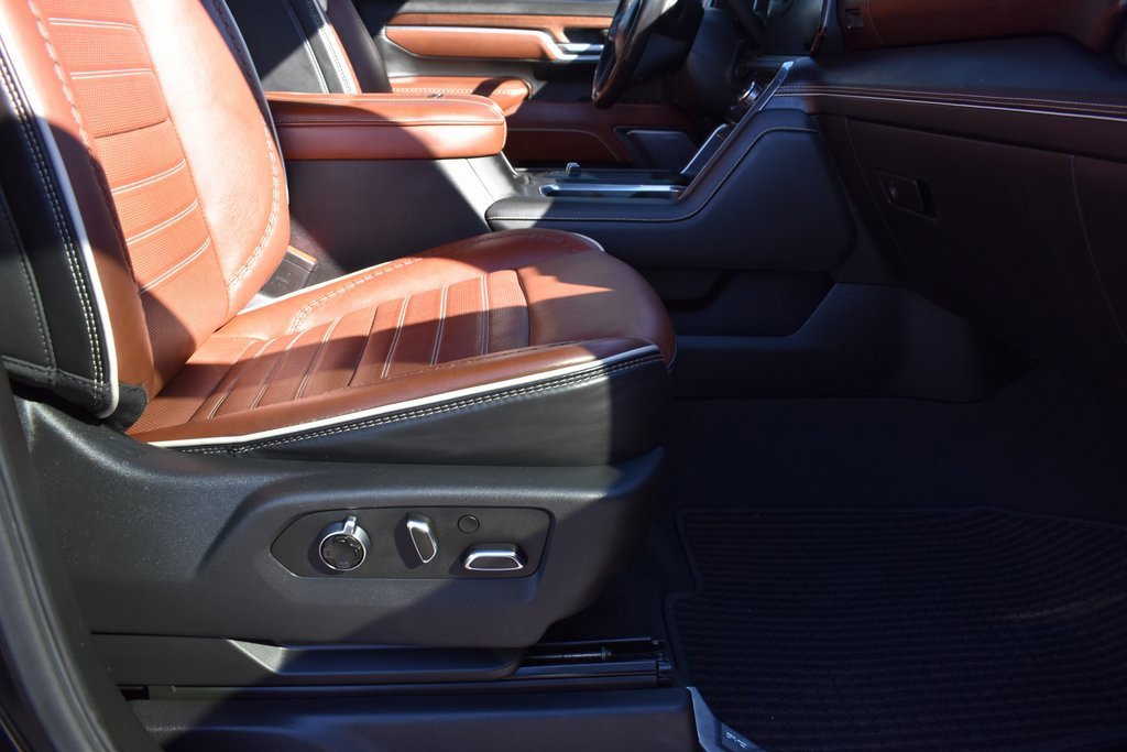 Used 2024 GMC Sierra 2500 Denali Ultimate w/ Max Trailering Package image 8