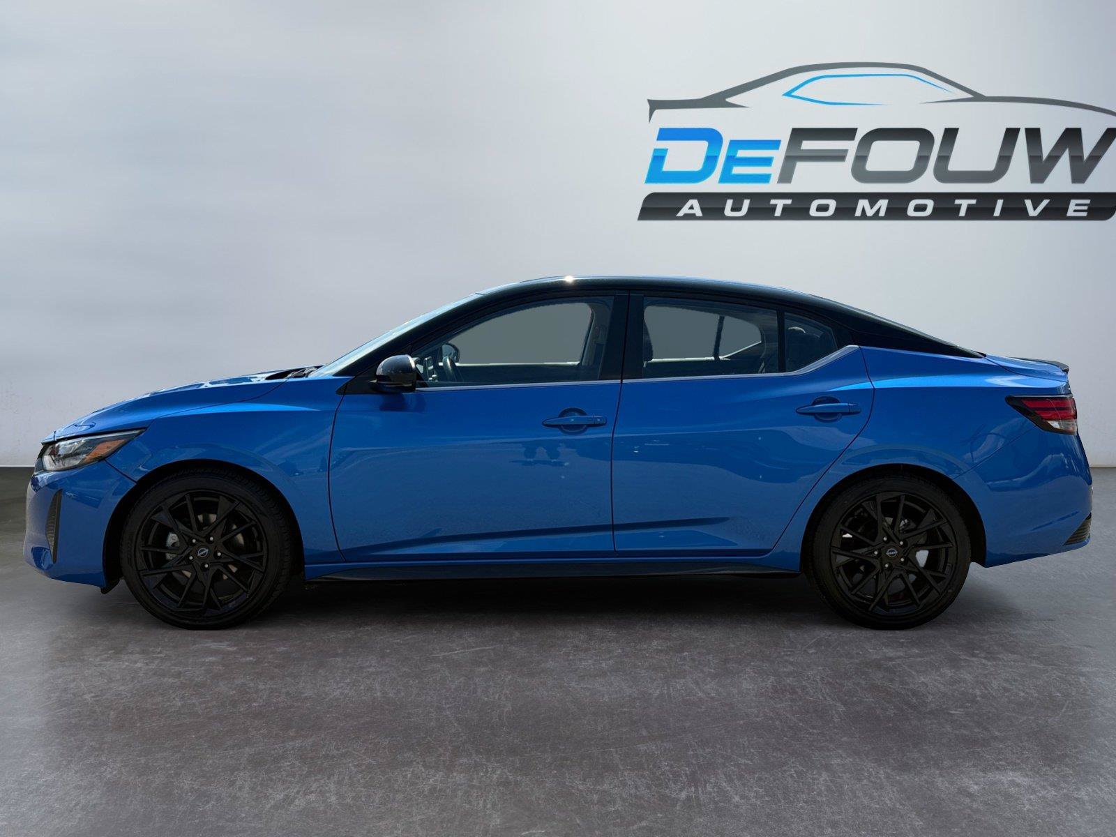 Used 2025 Nissan Sentra SR w/ Midnight Edition FWD image 6