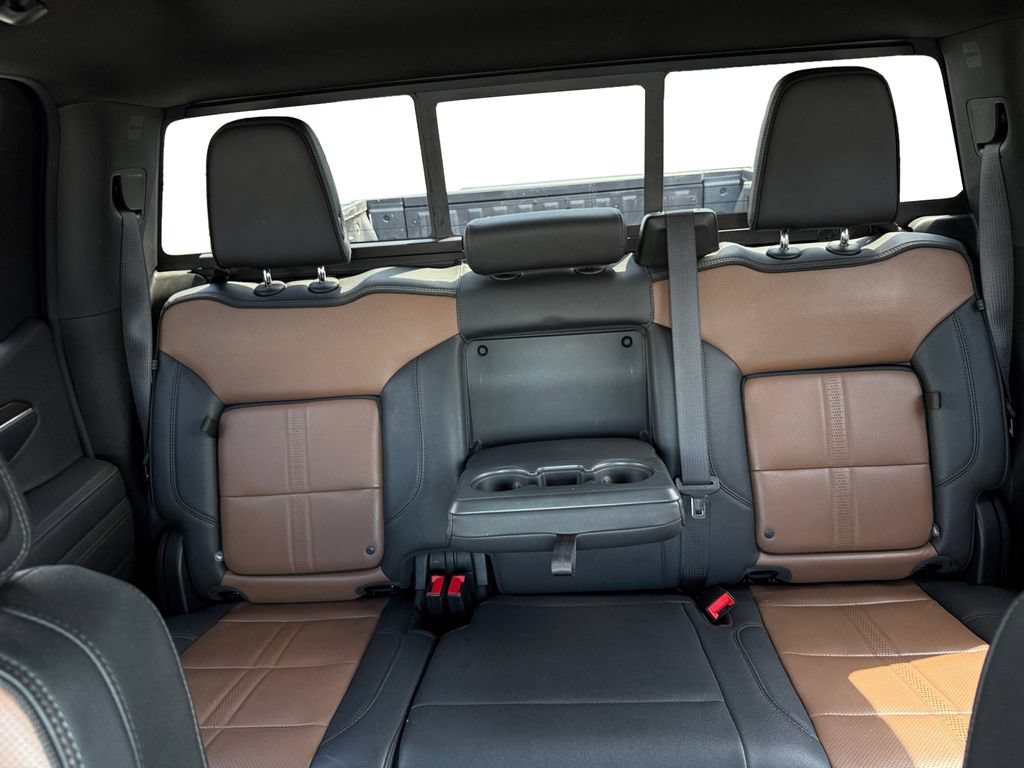 Used 2024 Chevrolet Silverado 1500 High Country RWD image 22