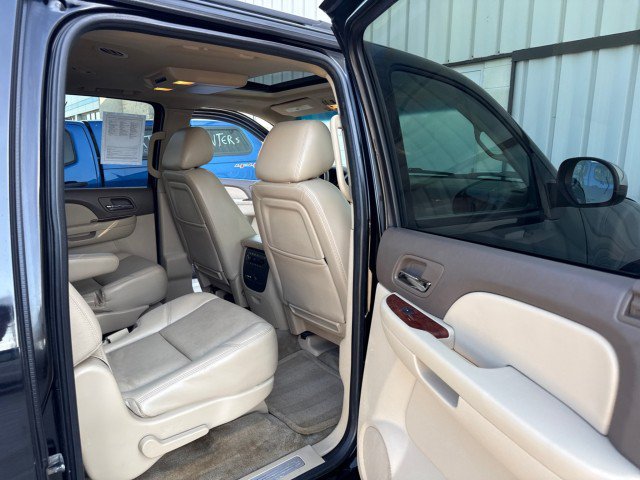 Used 2012 Chevrolet Suburban LTZ AWD/4WD image 29