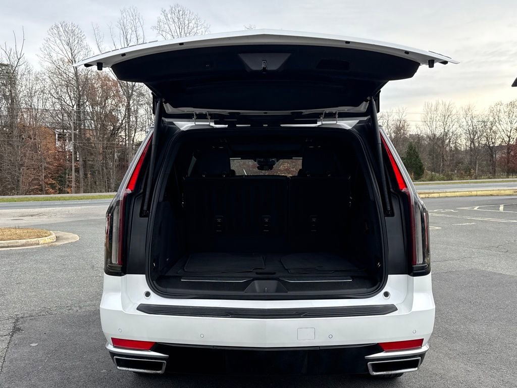 Certified 2022 Cadillac Escalade ESV Premium Luxury image 12