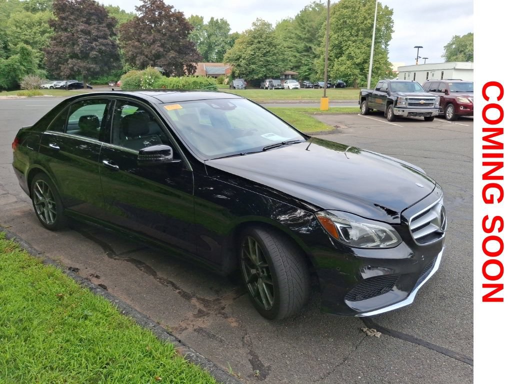 Used 2014 Mercedes-Benz E 550 4MATIC Sedan image 4