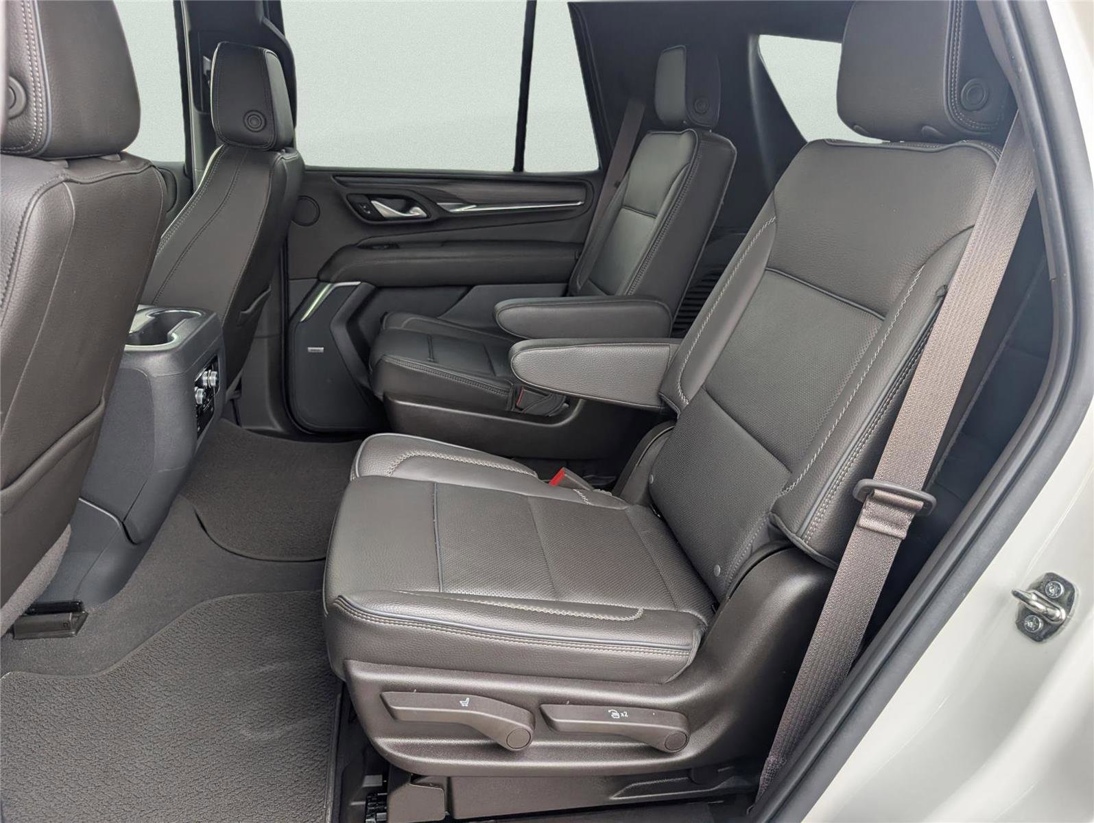 Used 2022 GMC Yukon Denali AWD/4WD image 11