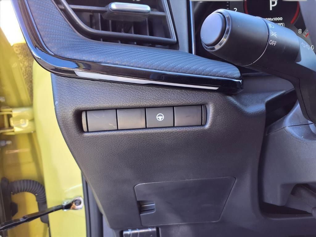 Certified 2025 Nissan Kicks SR image 14