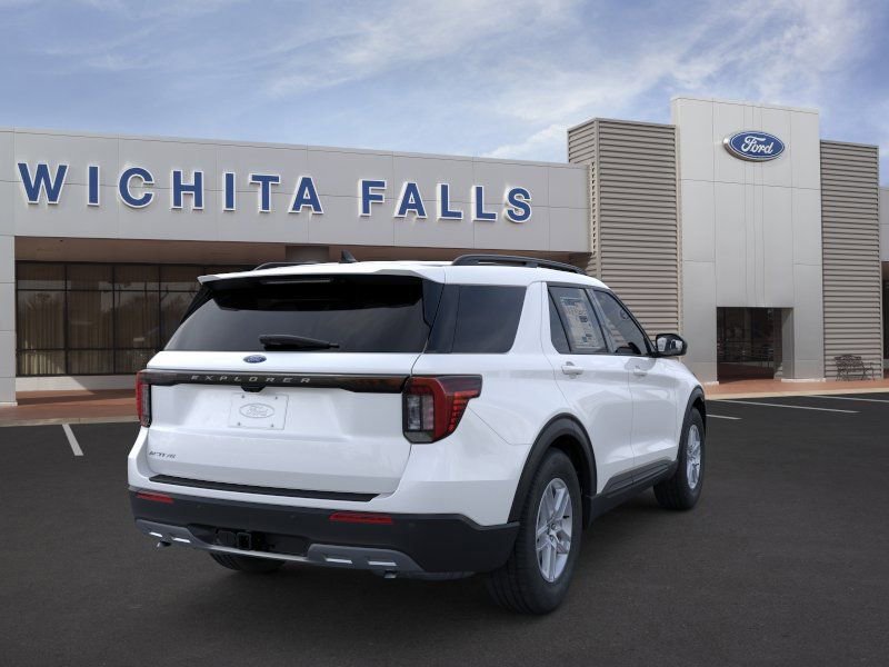 New 2026 Ford Explorer Active RWD image 8