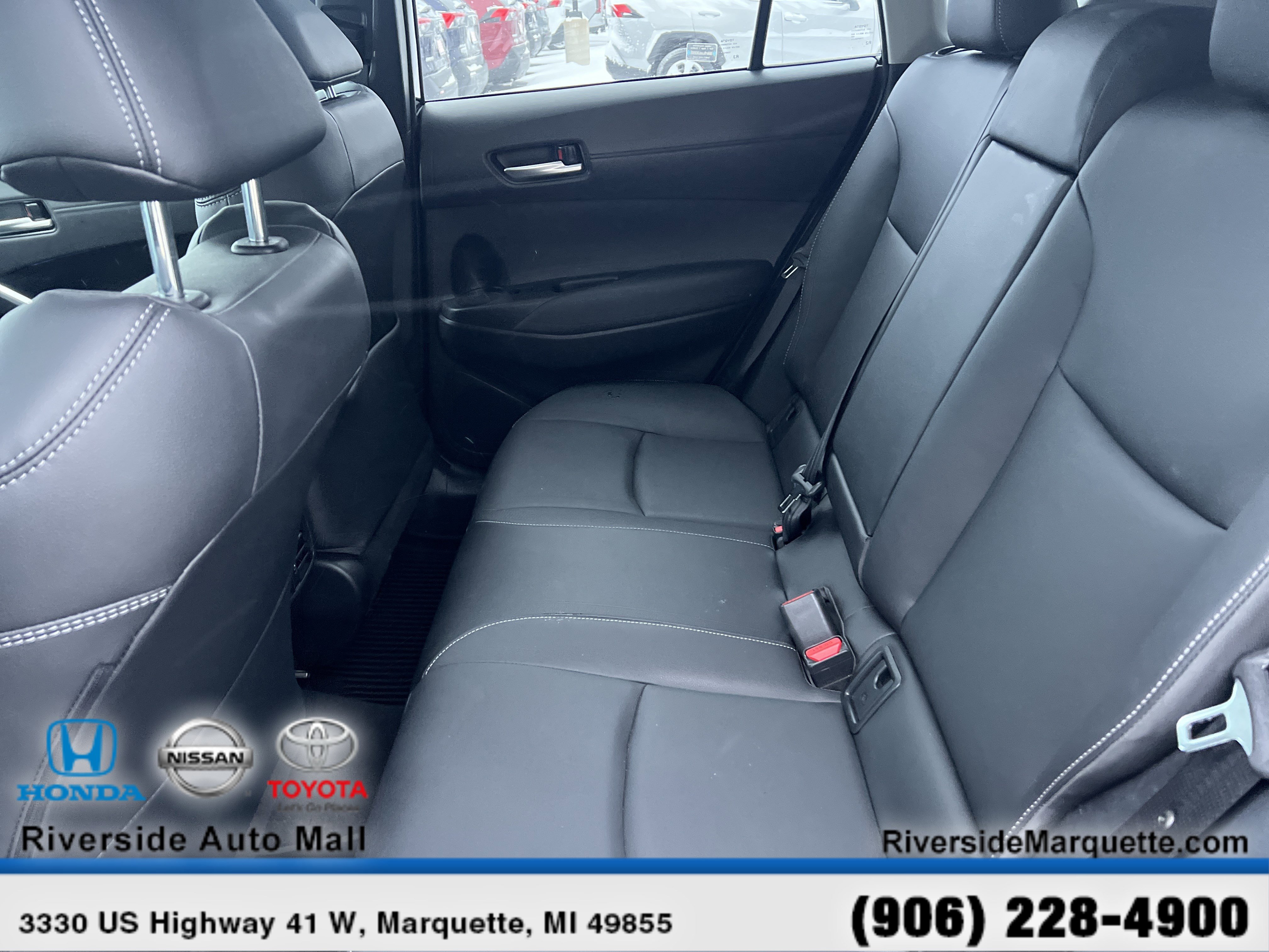Used 2022 Toyota Corolla Cross XLE image 25