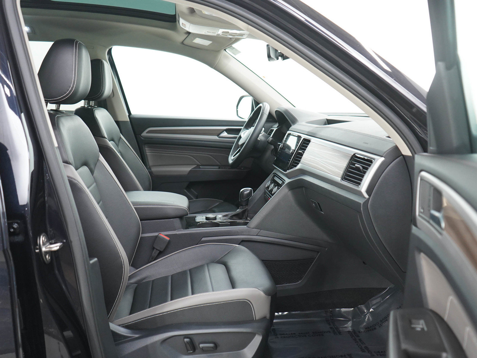 Used 2023 Volkswagen Atlas SEL AWD/4WD image 11