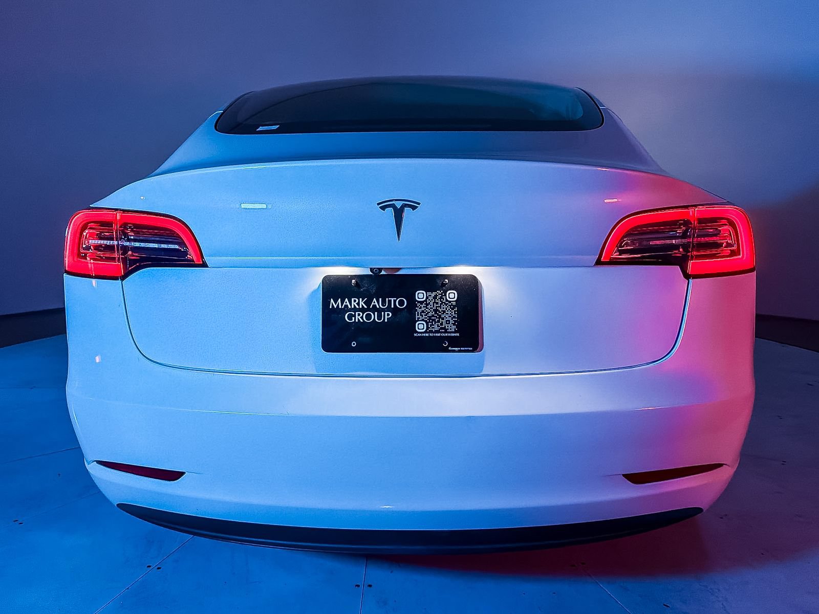 Used 2023 Tesla Model 3 Standard Range RWD image 9