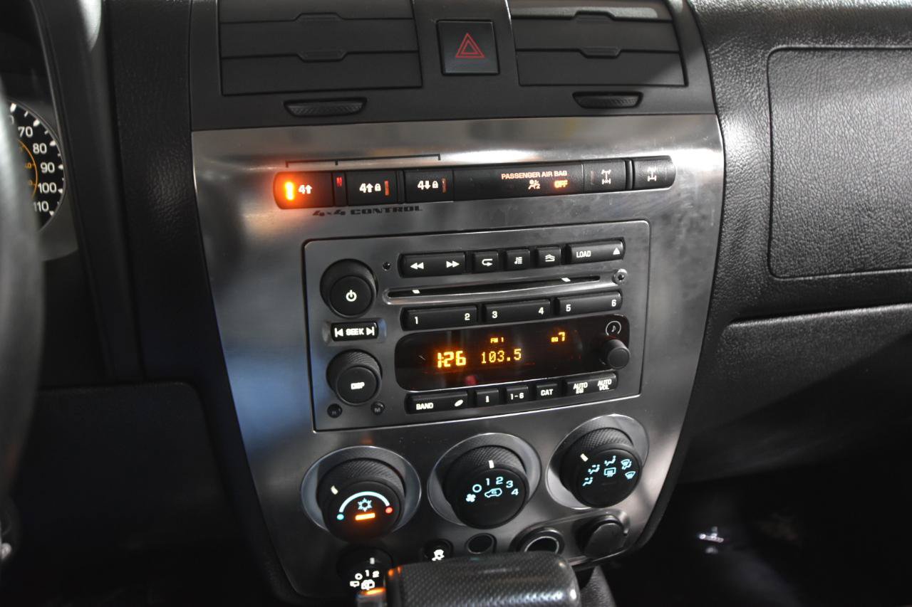 Used 2009 HUMMER H3 Luxury AWD/4WD image 18