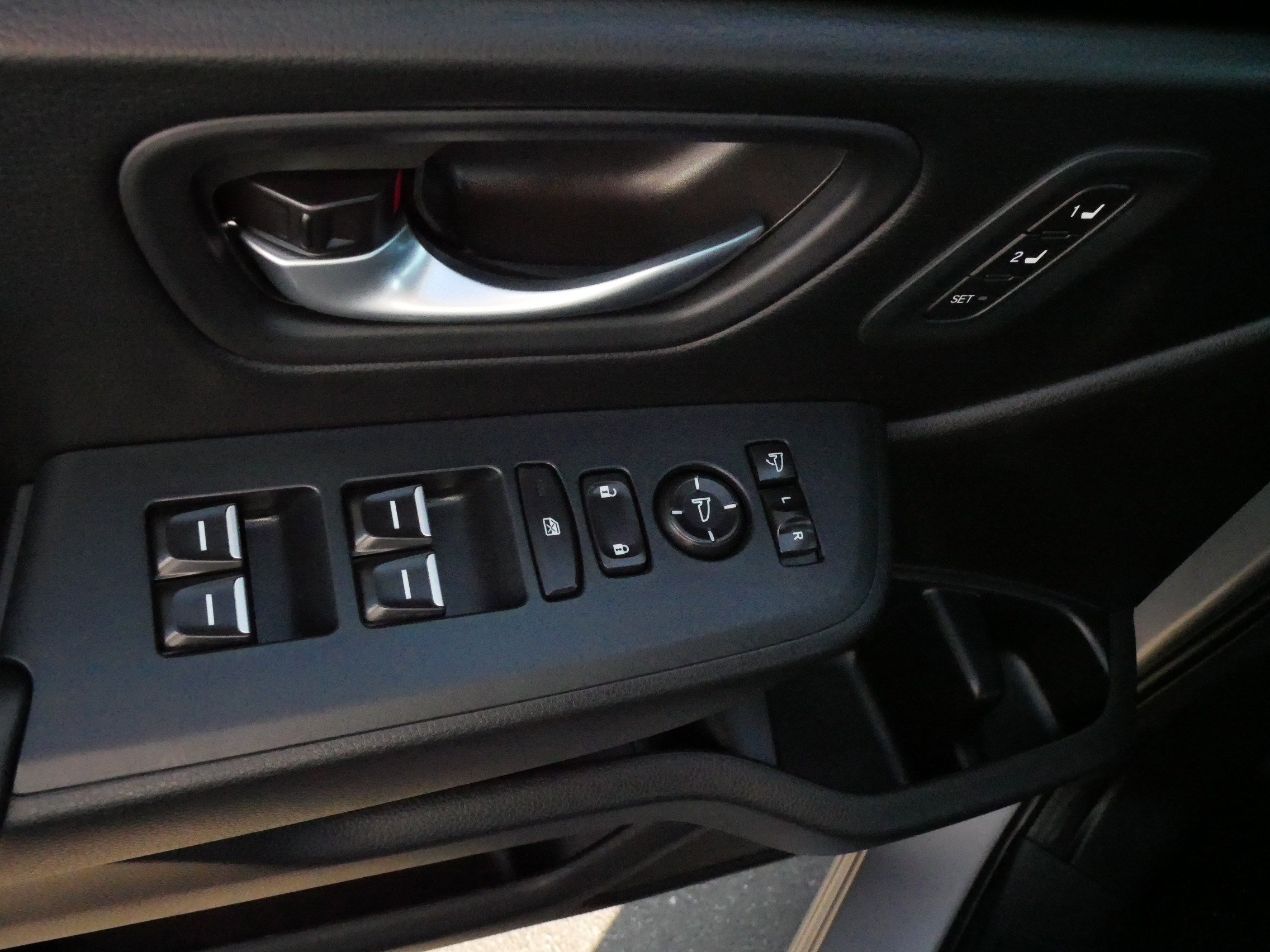 Certified 2025 Honda Pilot TrailSport image 19