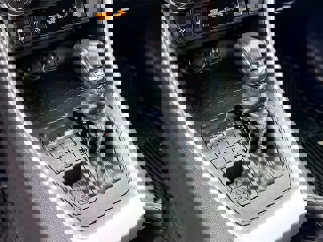 Used 2019 Toyota RAV4 XLE w/ Convenience Package image 14