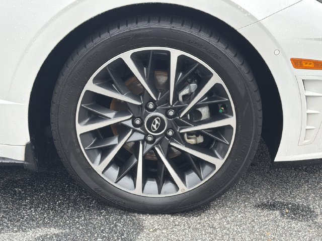 Certified 2022 Hyundai Sonata Limited w/ Preferred Accessory Package FWD image 14