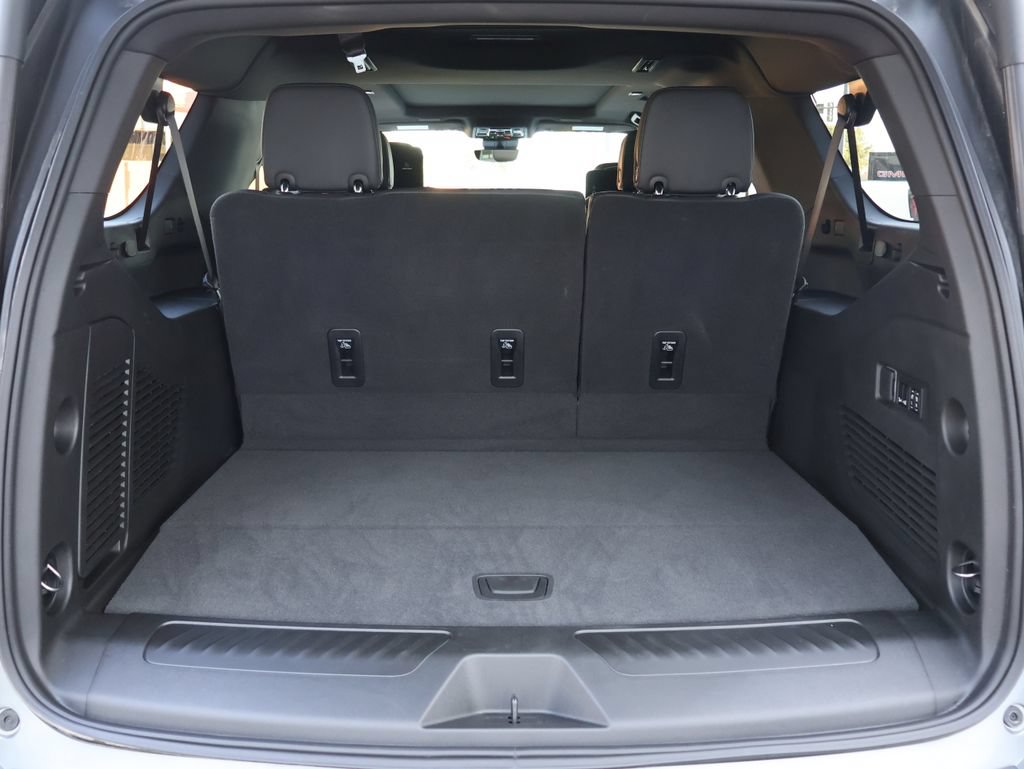 New 2026 GMC Yukon XL Elevation w/ Elevation Premium Package AWD/4WD image 7
