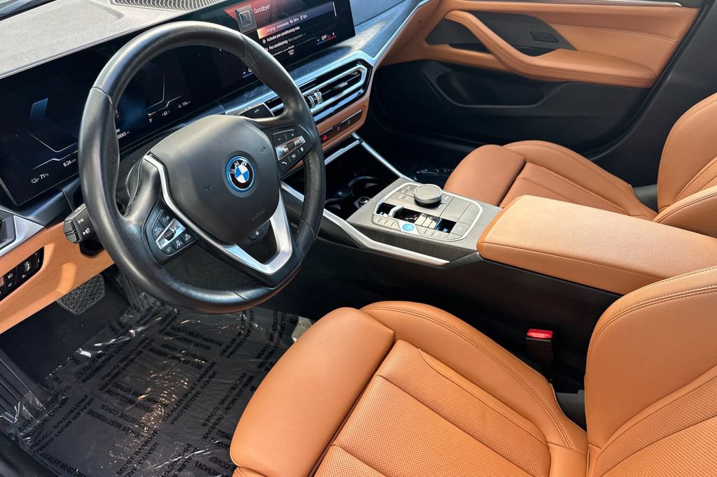Used 2023 BMW i4 eDrive40 RWD image 9