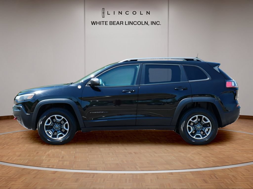 Used 2019 Jeep Cherokee Trailhawk AWD/4WD image 8
