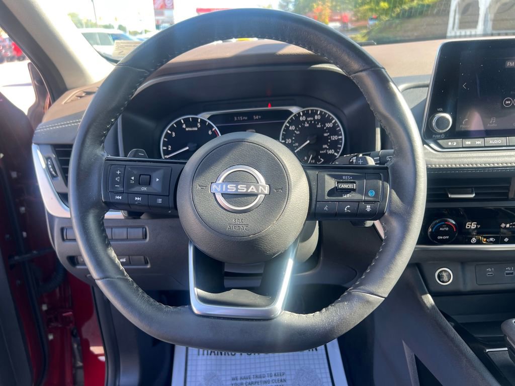 Used 2023 Nissan Rogue SV w/ SV Premium B Package image 15