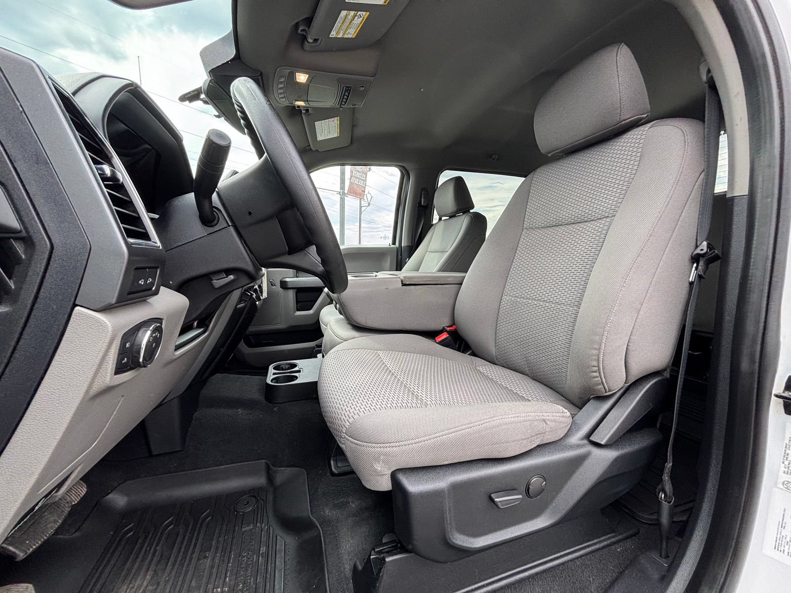 Used 2021 Ford F350 XLT w/ XLT Premium Package AWD/4WD image 13