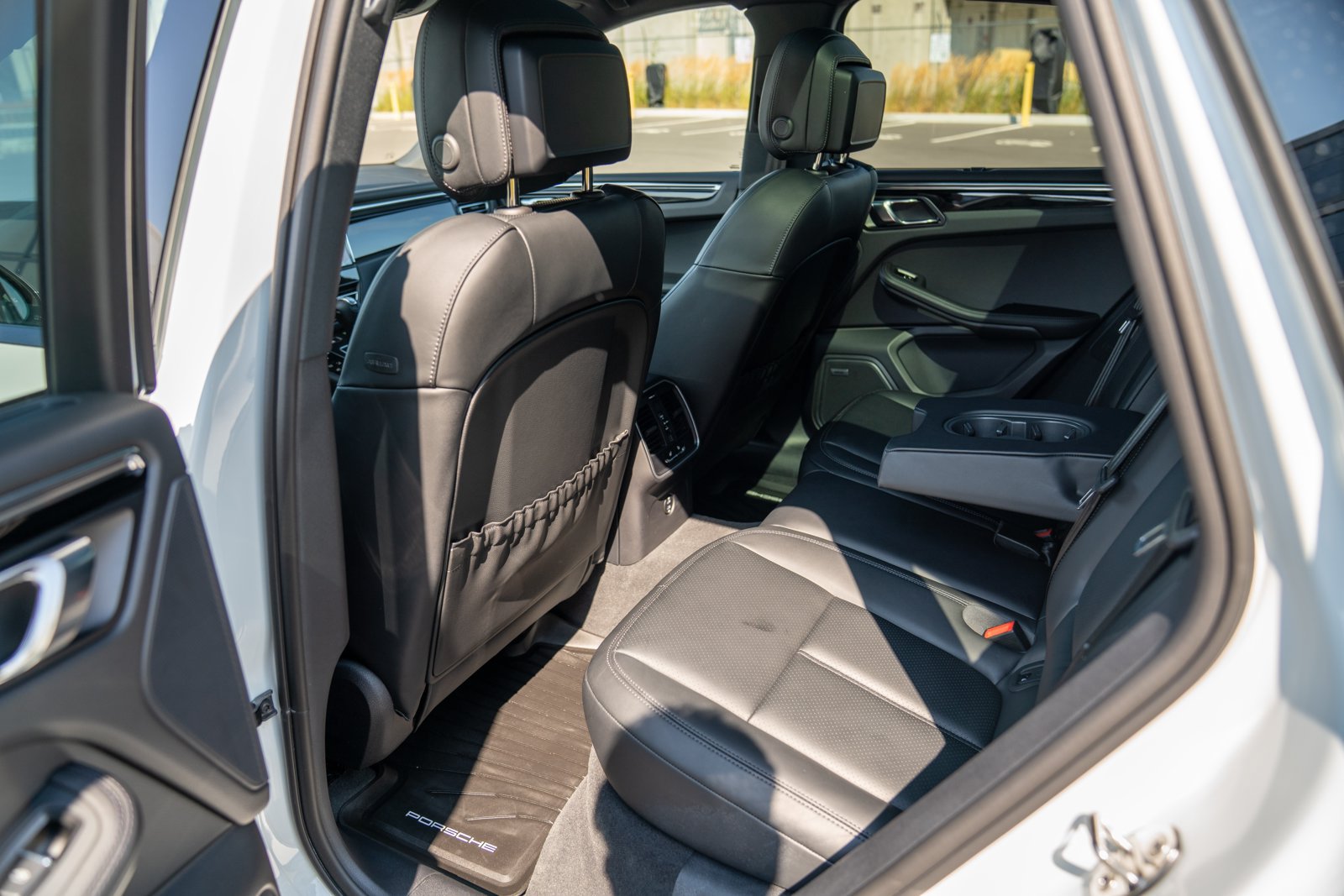 Certified 2026 Porsche Macan Turbo AWD/4WD image 23