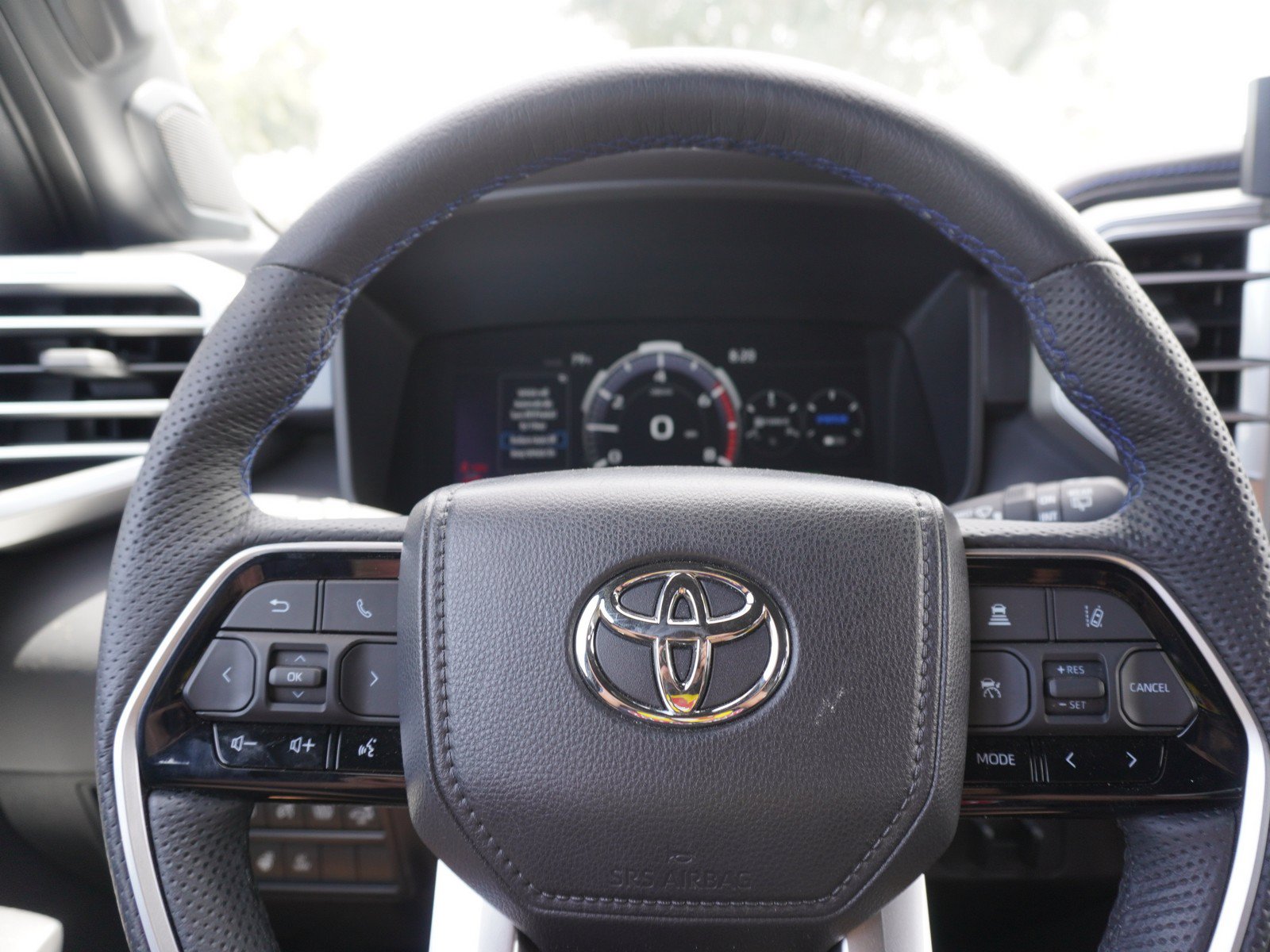 Used 2025 Toyota Sequoia Platinum AWD/4WD image 29
