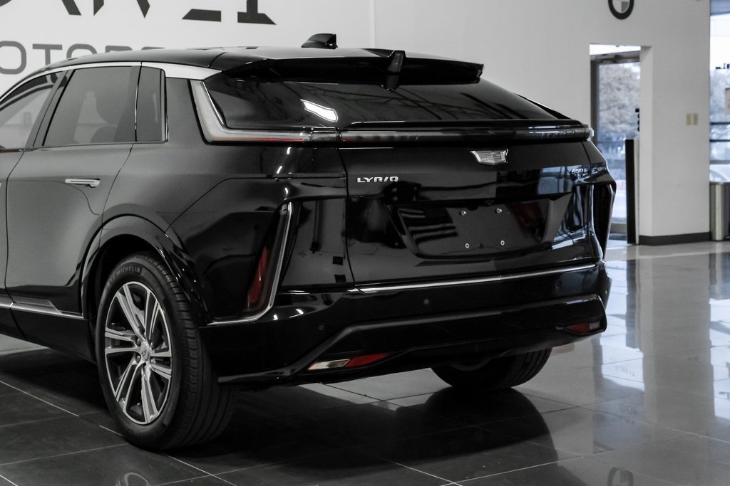 Used 2024 Cadillac Lyriq Luxury image 16