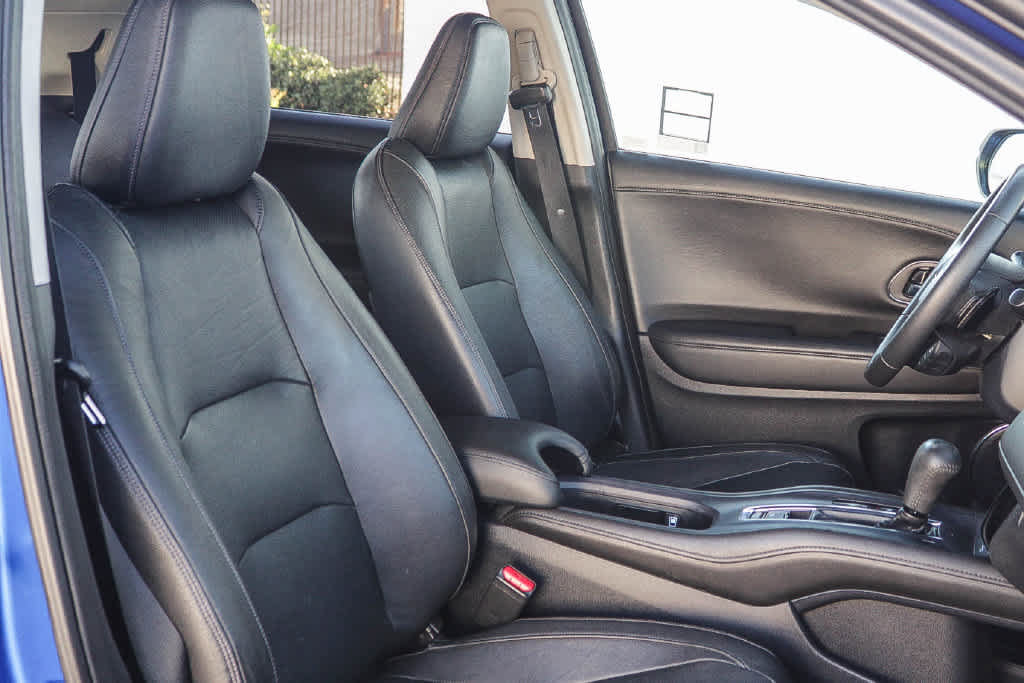 Used 2021 Honda HR-V EX-L image 16