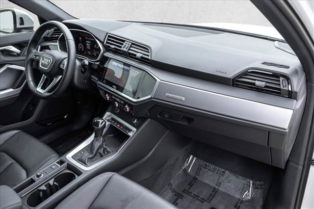 Used 2022 Audi Q3 2.0T Premium Plus w/ Premium Plus Package AWD/4WD image 25