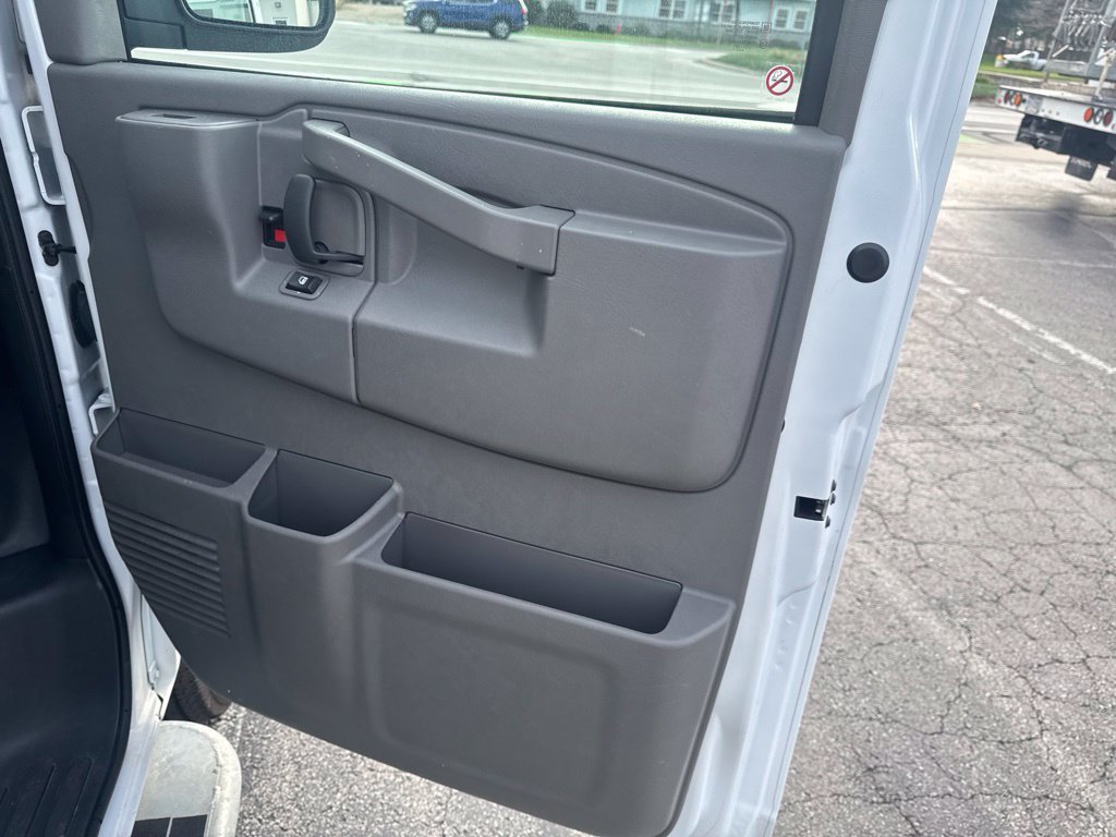Used 2025 Chevrolet Express 2500 w/ Driver Convenience Package RWD image 25