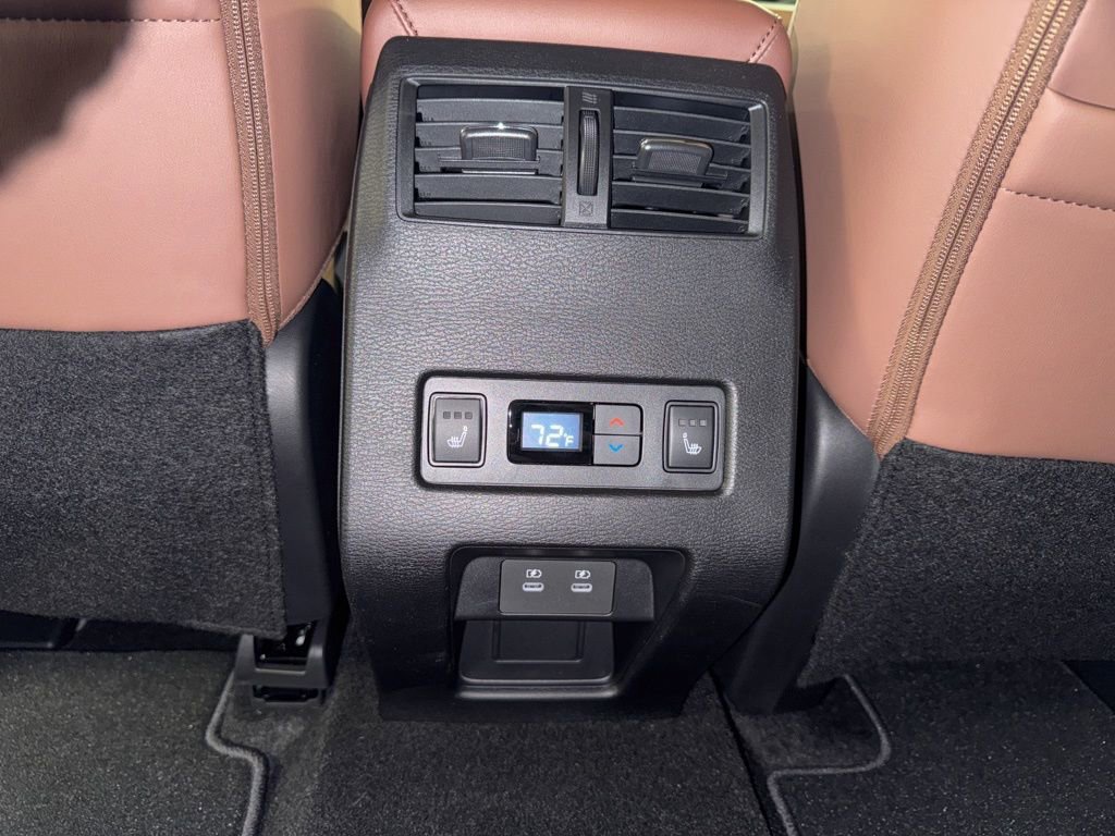 New 2026 Mitsubishi Outlander SEL FWD image 30