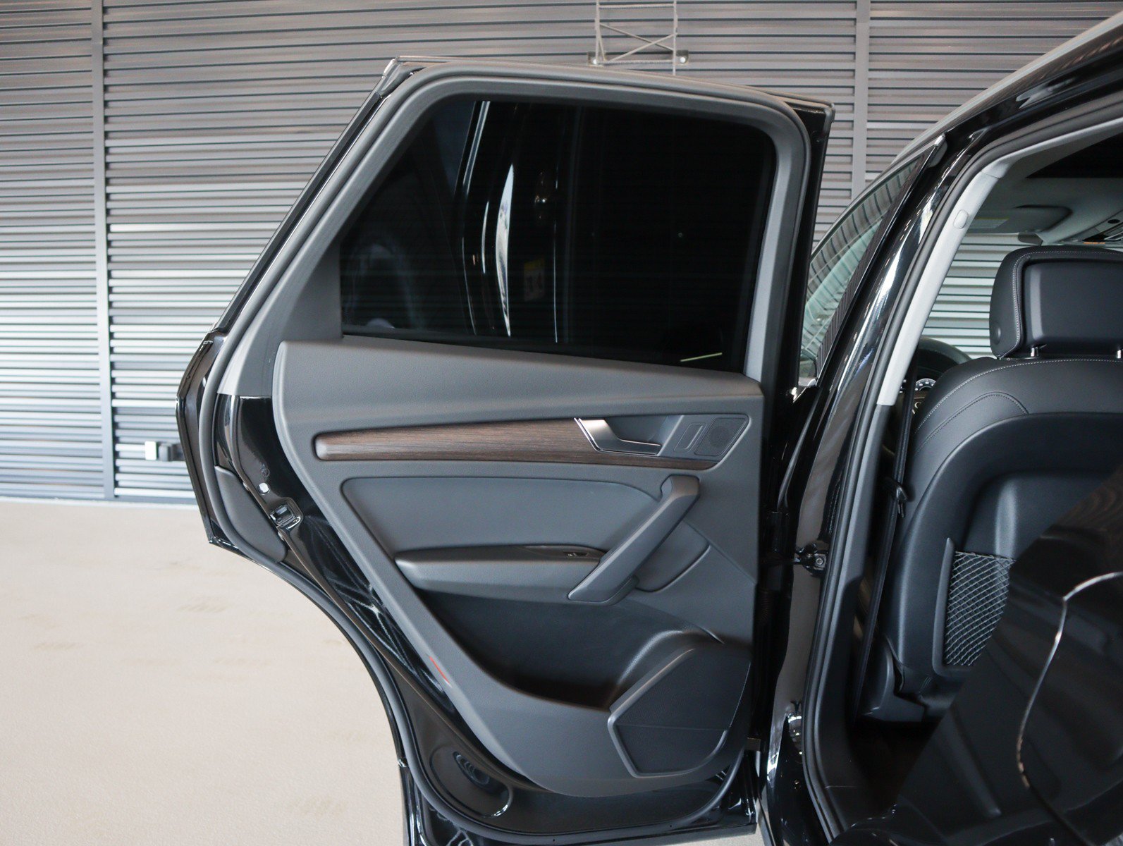 Certified 2025 Audi Q5 e Premium AWD/4WD image 27