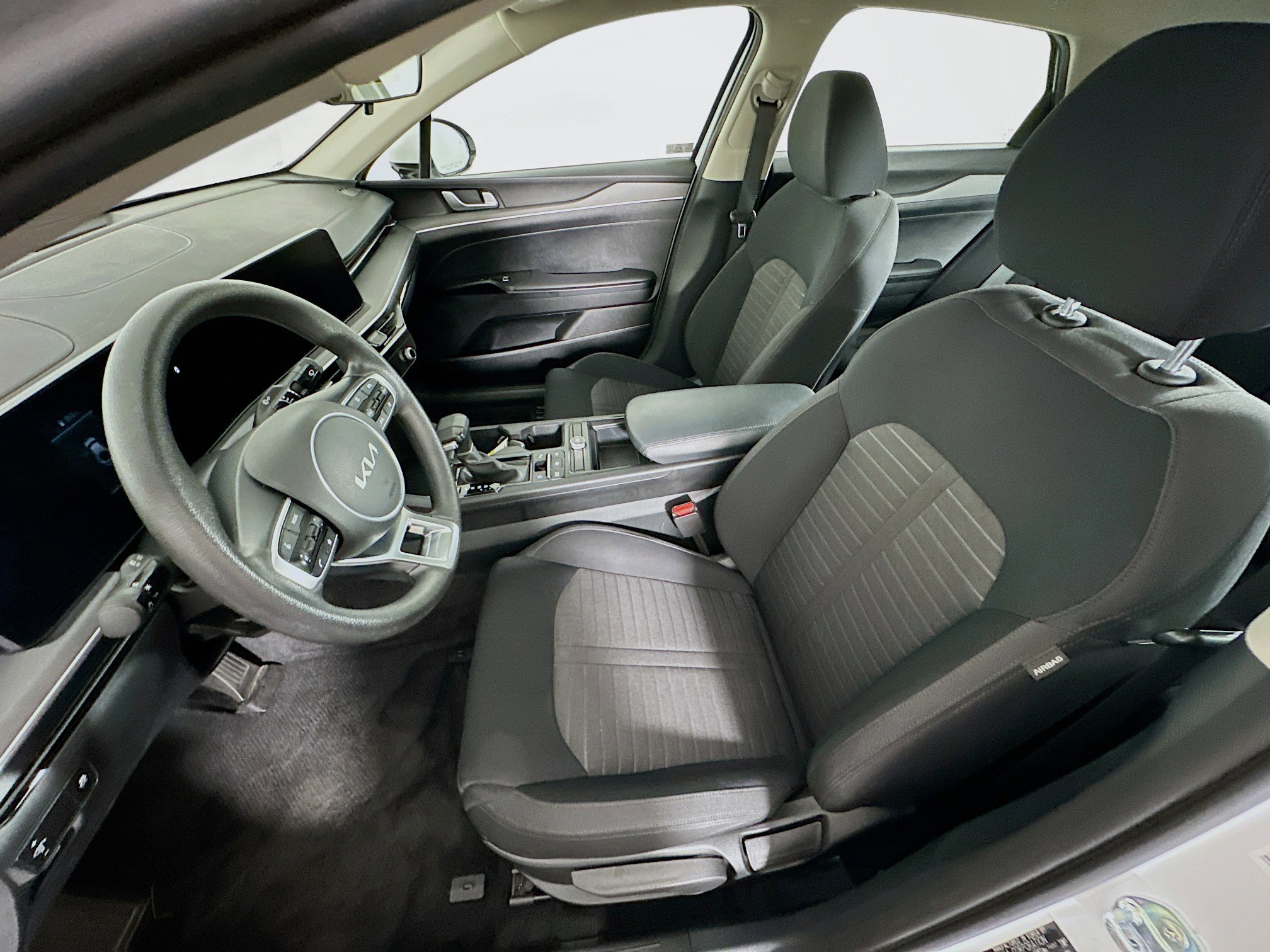 Used 2025 Kia K5 LXS image 13