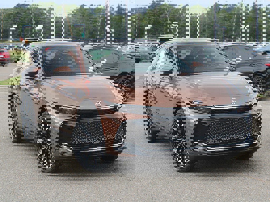 New 2026 Toyota Crown Platinum image 18