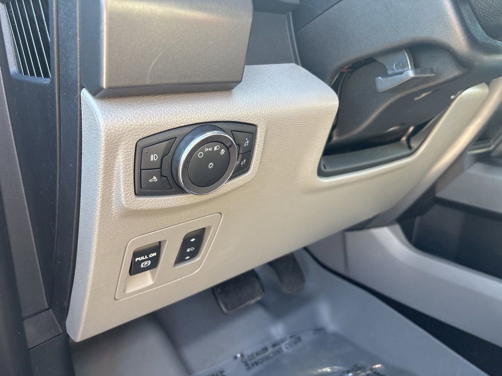 Used 2018 Ford F150 XLT w/ Equipment Group 302A Luxury image 38