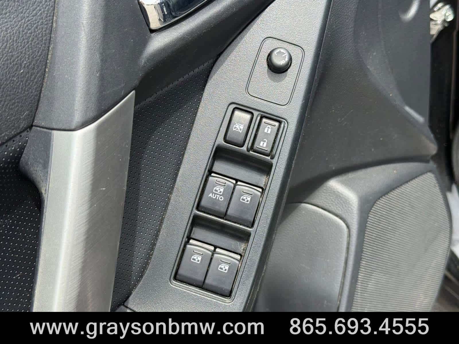 Used 2015 Subaru Forester 2.5i Touring AWD/4WD image 14