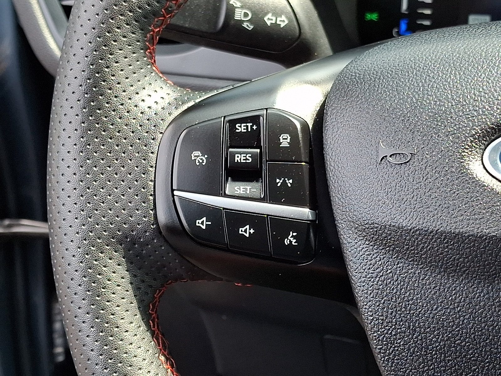 Used 2023 Ford Escape ST-Line w/ Tech Pack #1 AWD/4WD image 22