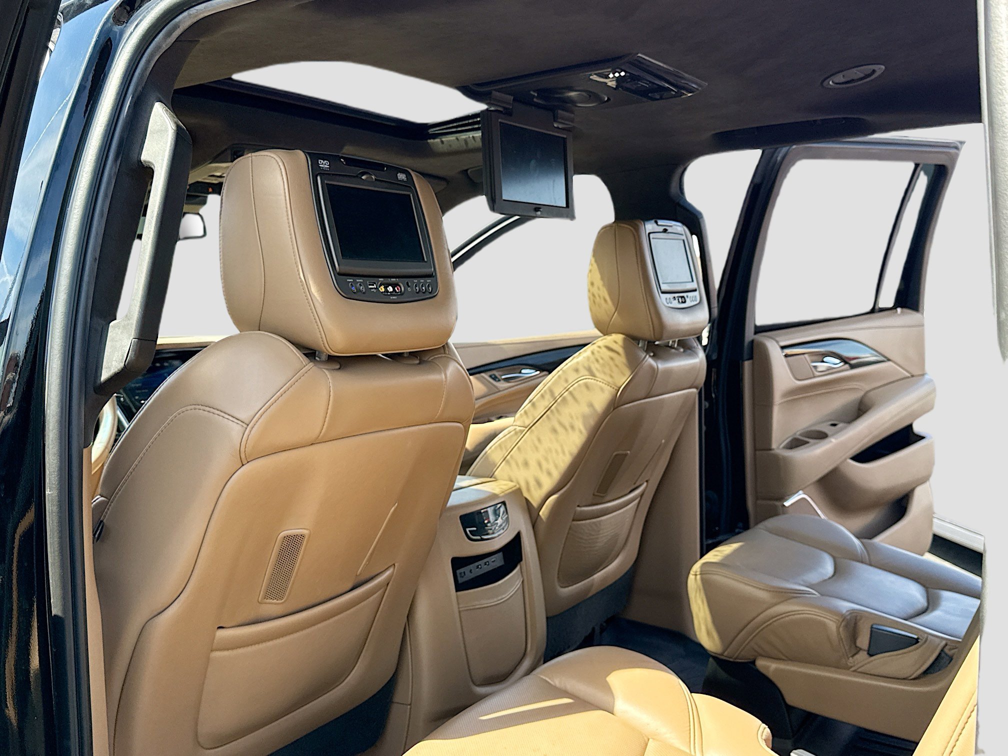 Used 2018 Cadillac Escalade ESV Platinum image 6