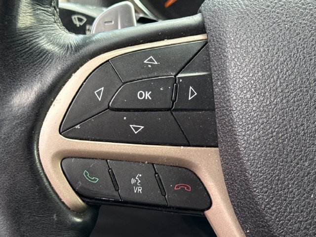 Used 2017 Jeep Grand Cherokee Laredo AWD/4WD image 33