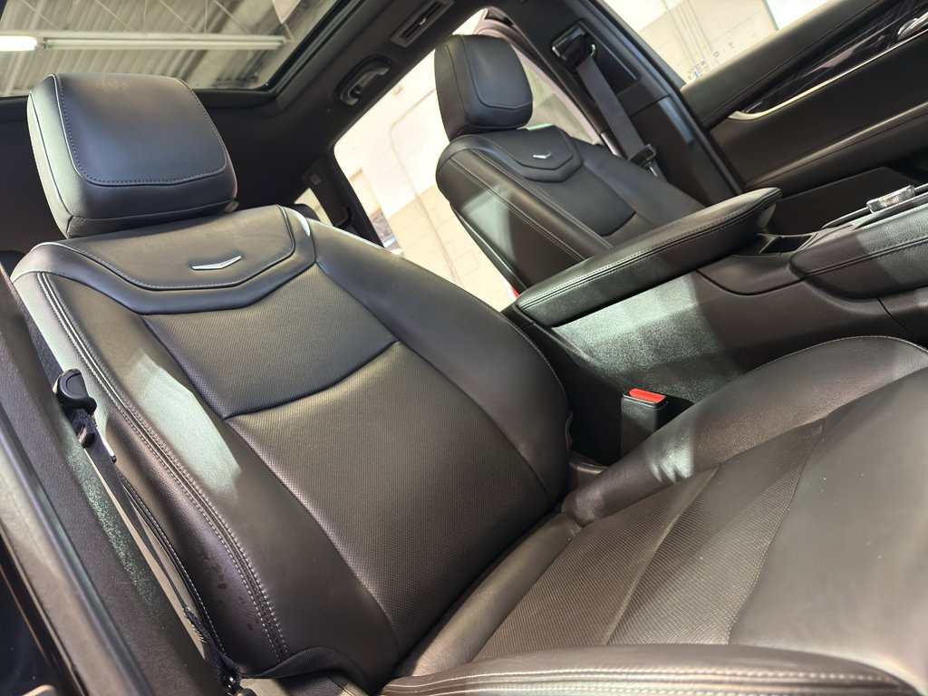 Used 2022 Cadillac XT6 Premium Luxury image 22