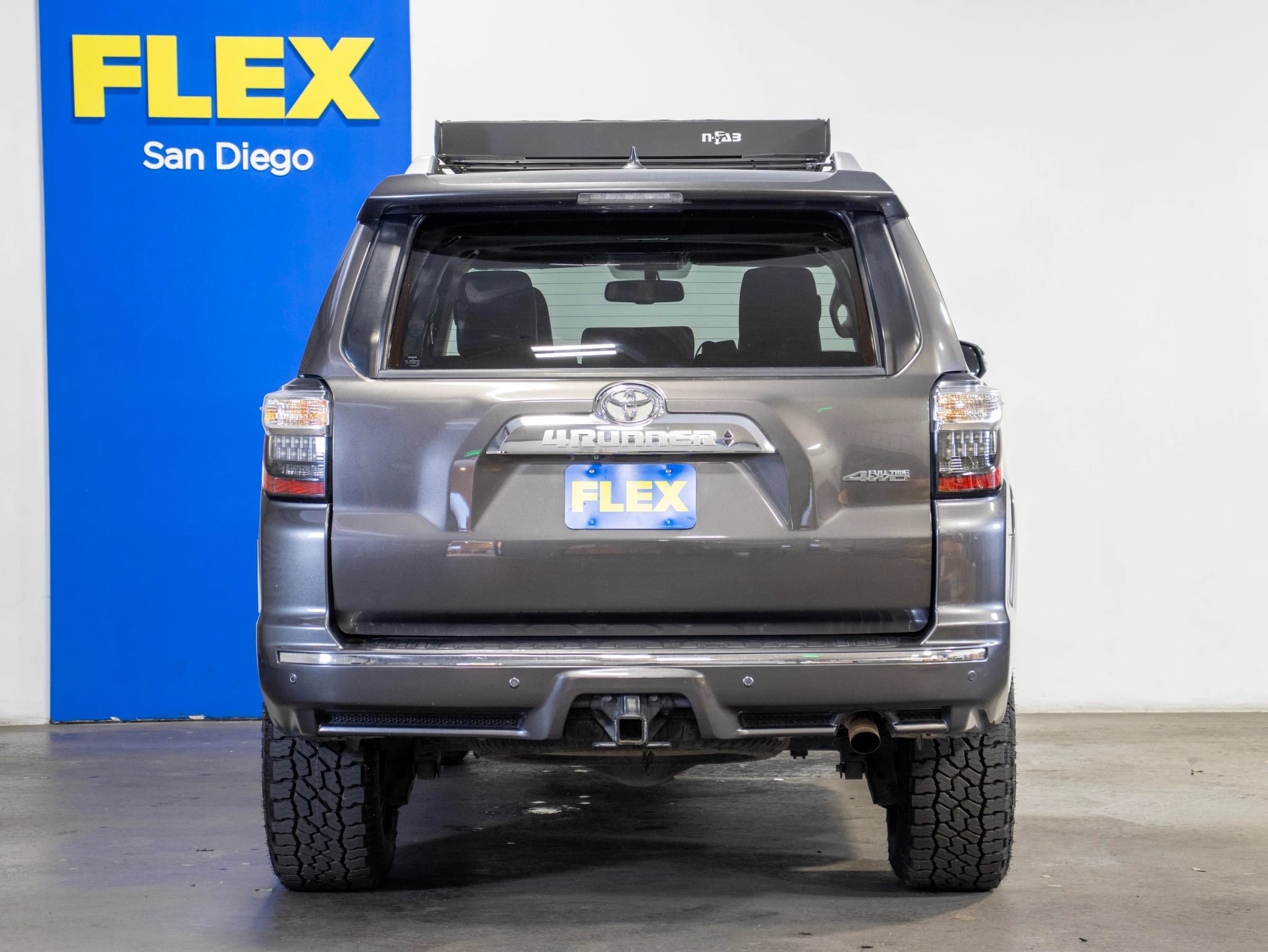 Used 2014 Toyota 4Runner Limited AWD/4WD image 4