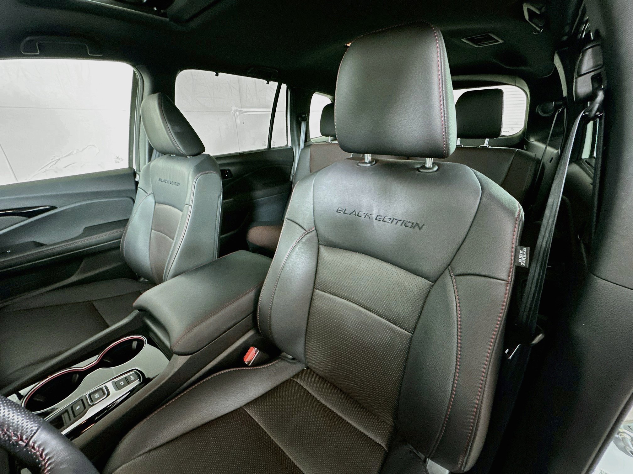 Used 2024 Honda Passport Black Edition image 20