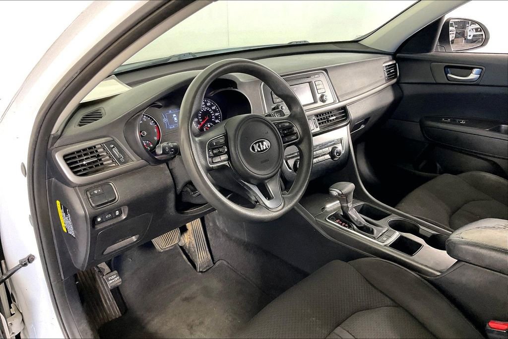 Used 2016 Kia Optima LX image 18