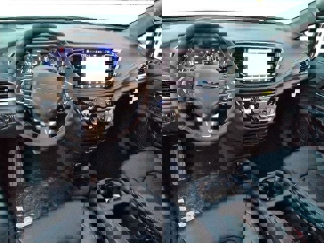 New 2026 Chrysler Pacifica Select FWD image 30