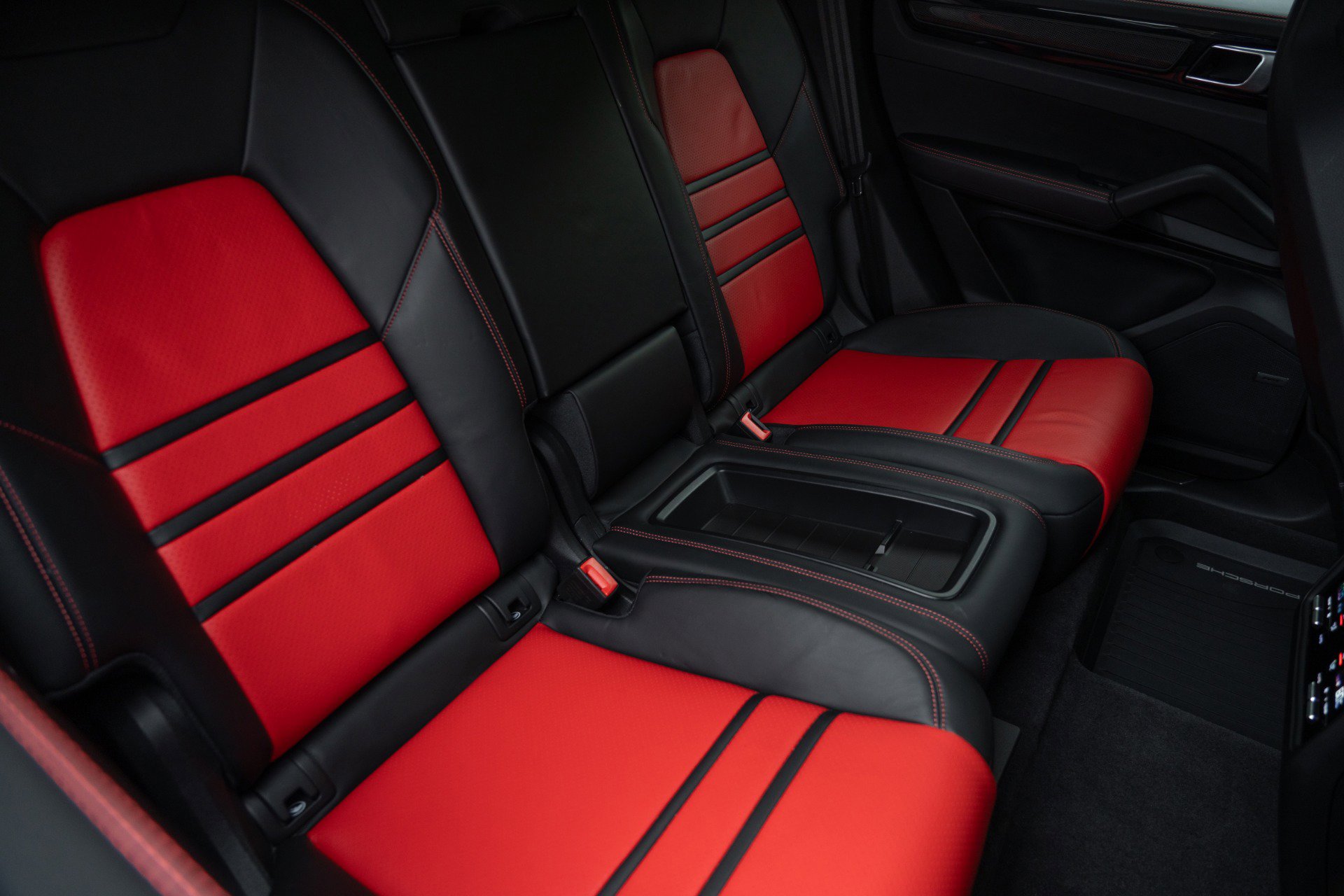 Used 2023 Porsche Cayenne Turbo GT image 48