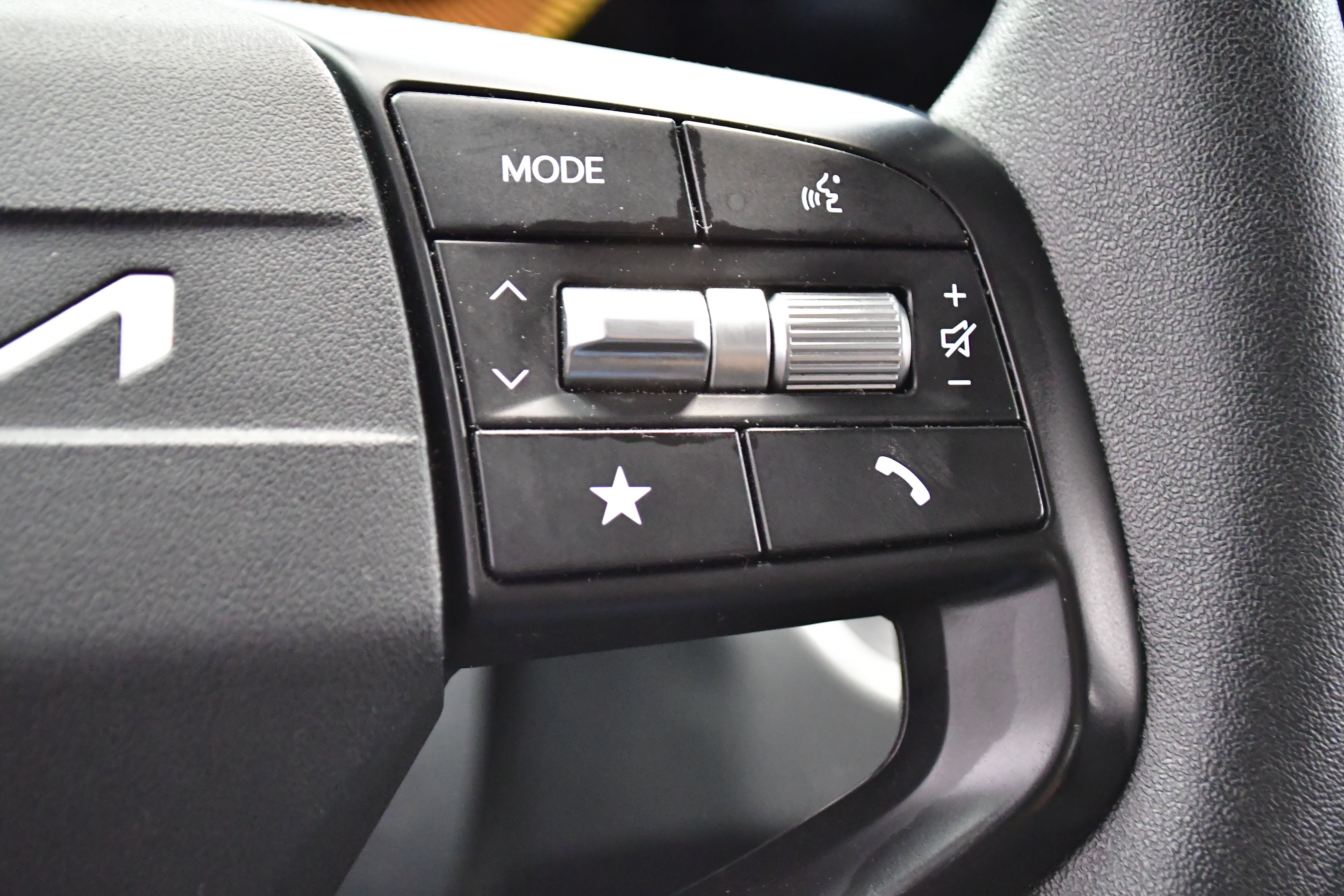 Used 2025 Kia K4 FWD image 22