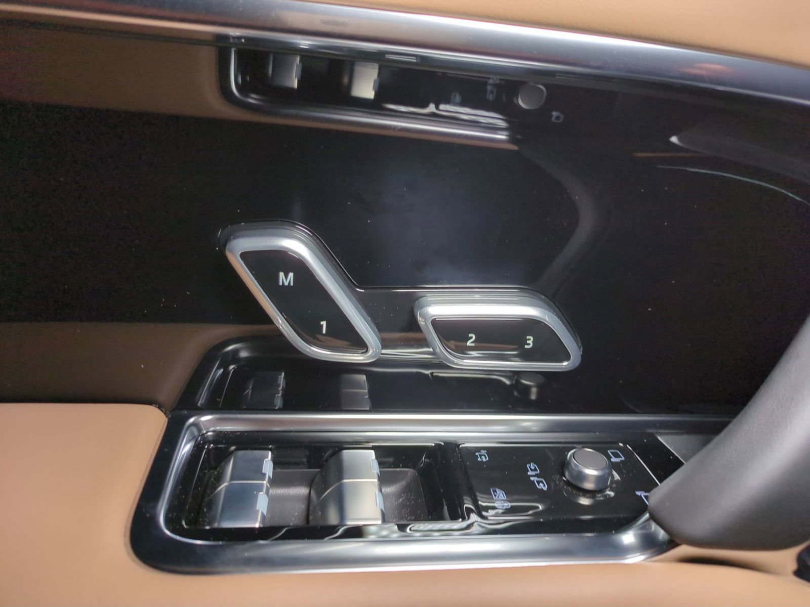 New 2026 Land Rover Range Rover SE AWD/4WD image 14