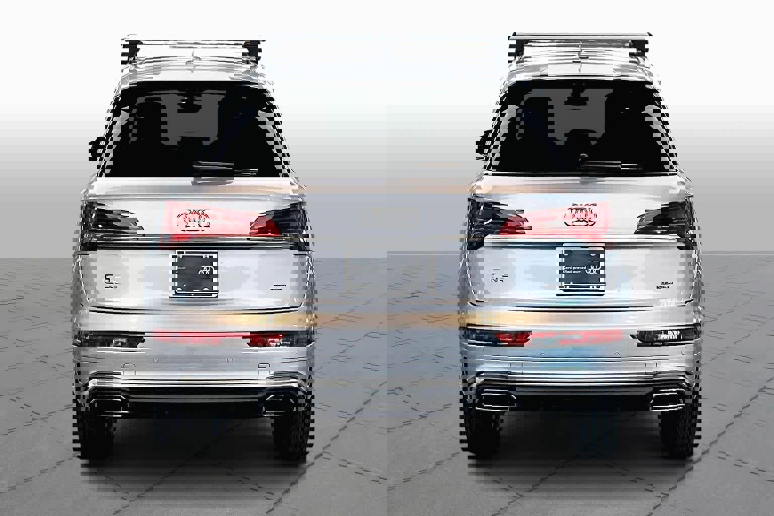 Certified 2025 Audi Q5 2.0T Premium Plus w/ Premium Plus Package image 4