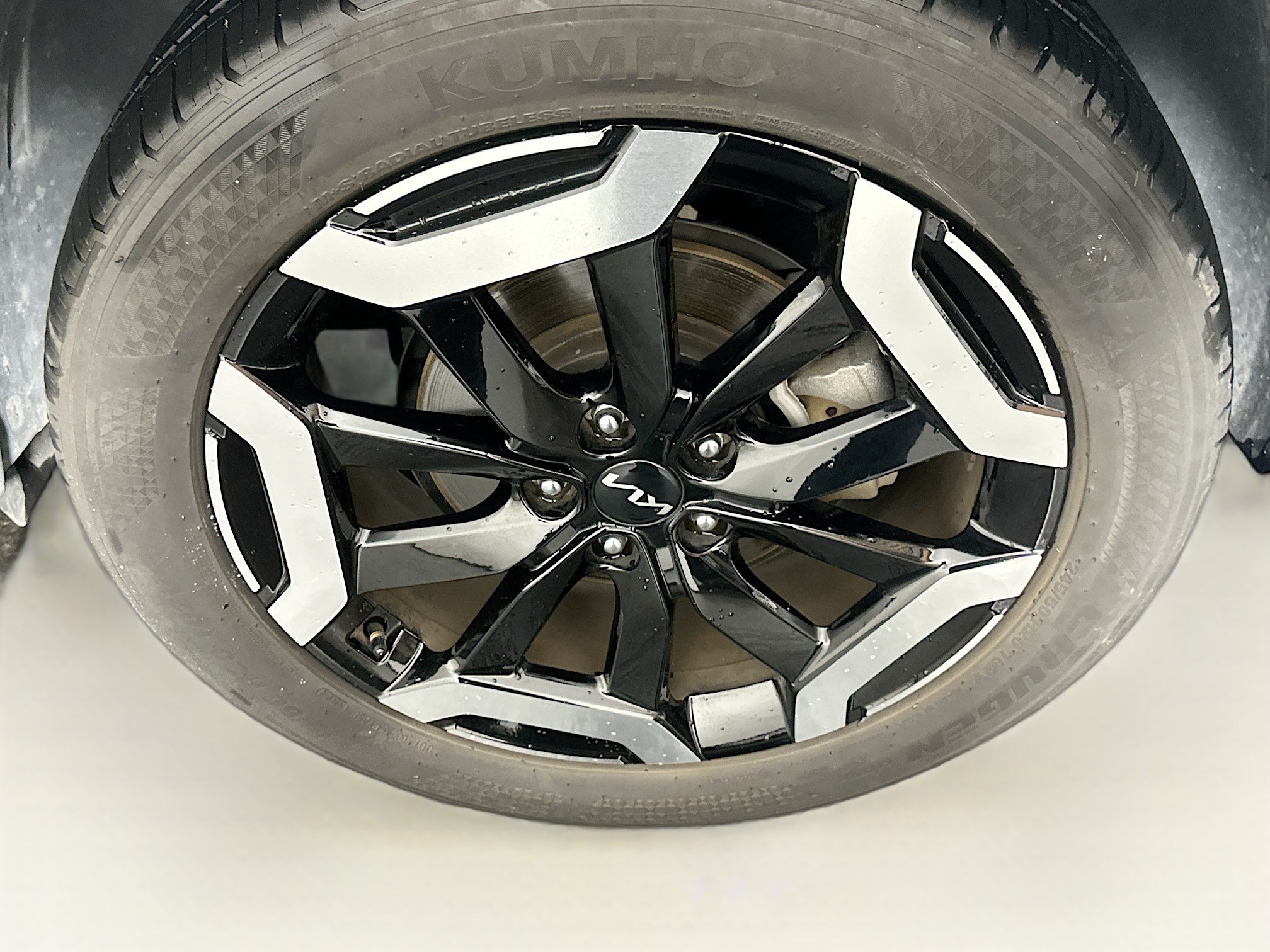 Used 2025 Kia Telluride S FWD image 11
