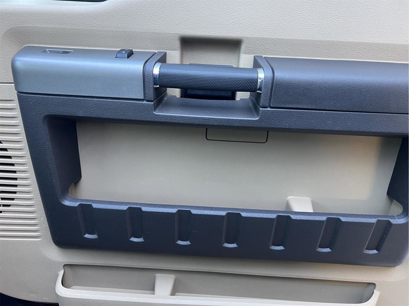 Used 2014 Ford F250 Lariat w/ Lariat Ultimate Package image 20