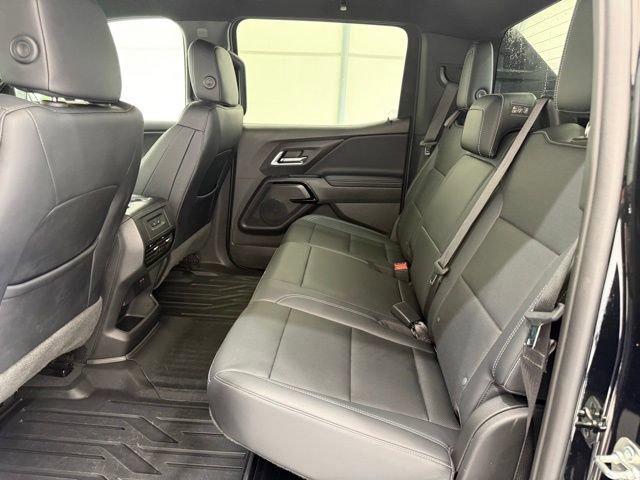 Used 2025 Chevrolet Silverado EV LT AWD/4WD image 20