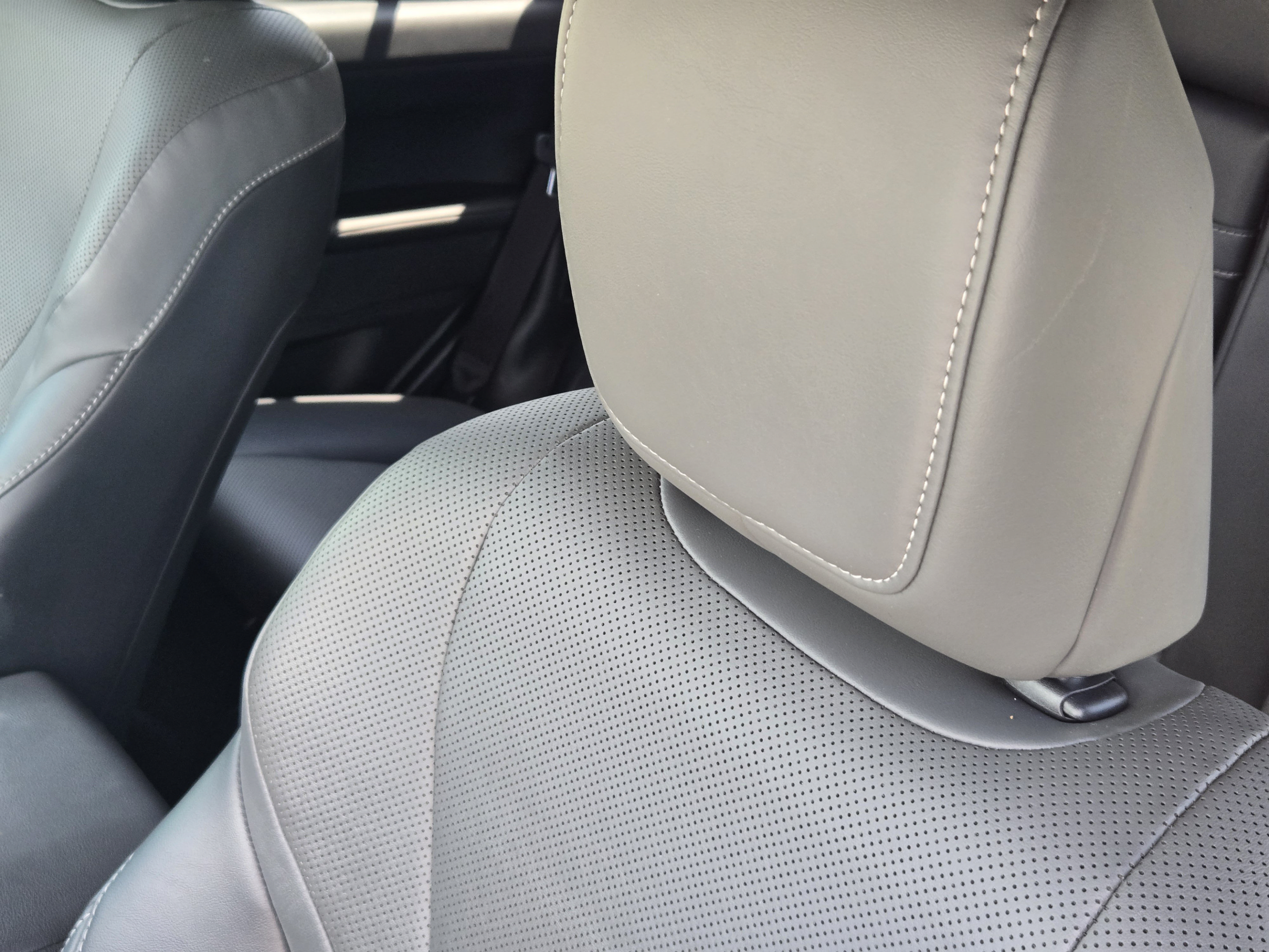 Used 2024 Lexus GX 550 w/ Cold Area Package AWD/4WD image 24